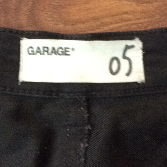 Meet your Posher, Léa - Picture 1 of 3